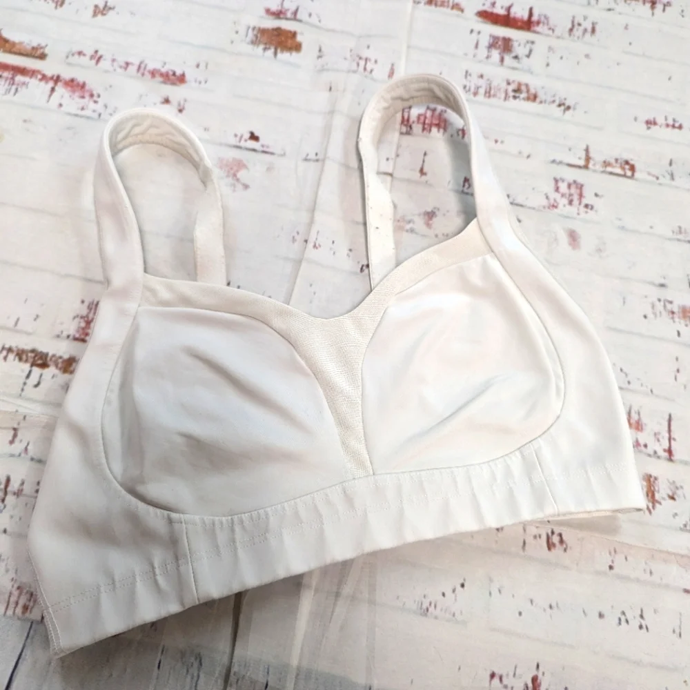 Lululemon adjustable sports bra